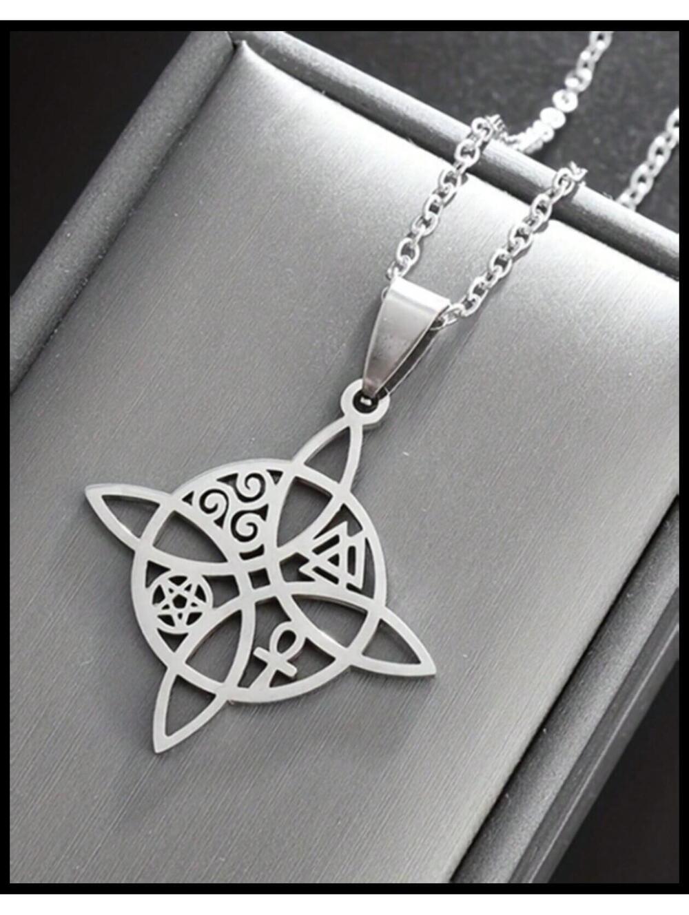 Celtic quaternary knot - Necklace - Stainless Steel - 18"